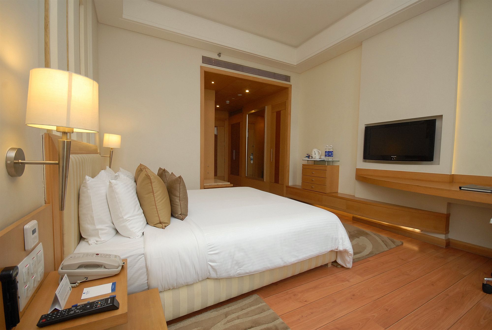 Radisson Noida Otel Dış mekan fotoğraf